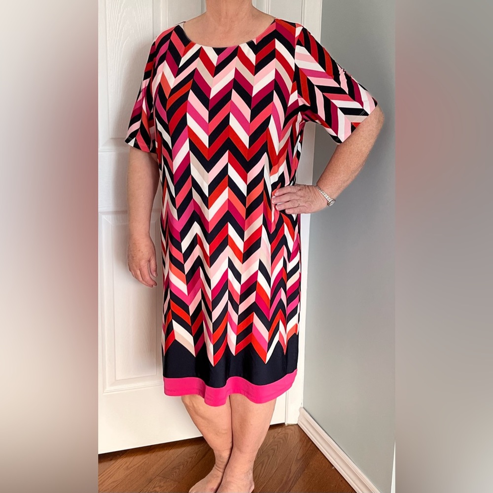Sizzling plus size spring day dress!